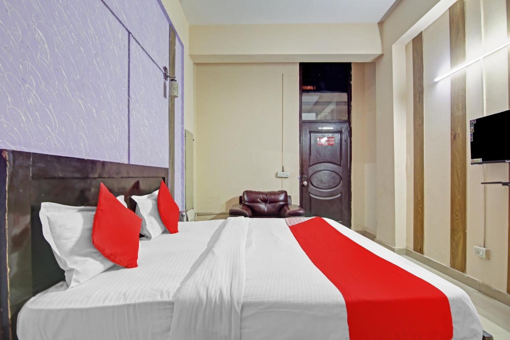 Hotel O Glorious Stayz Noida Eksteriør billede