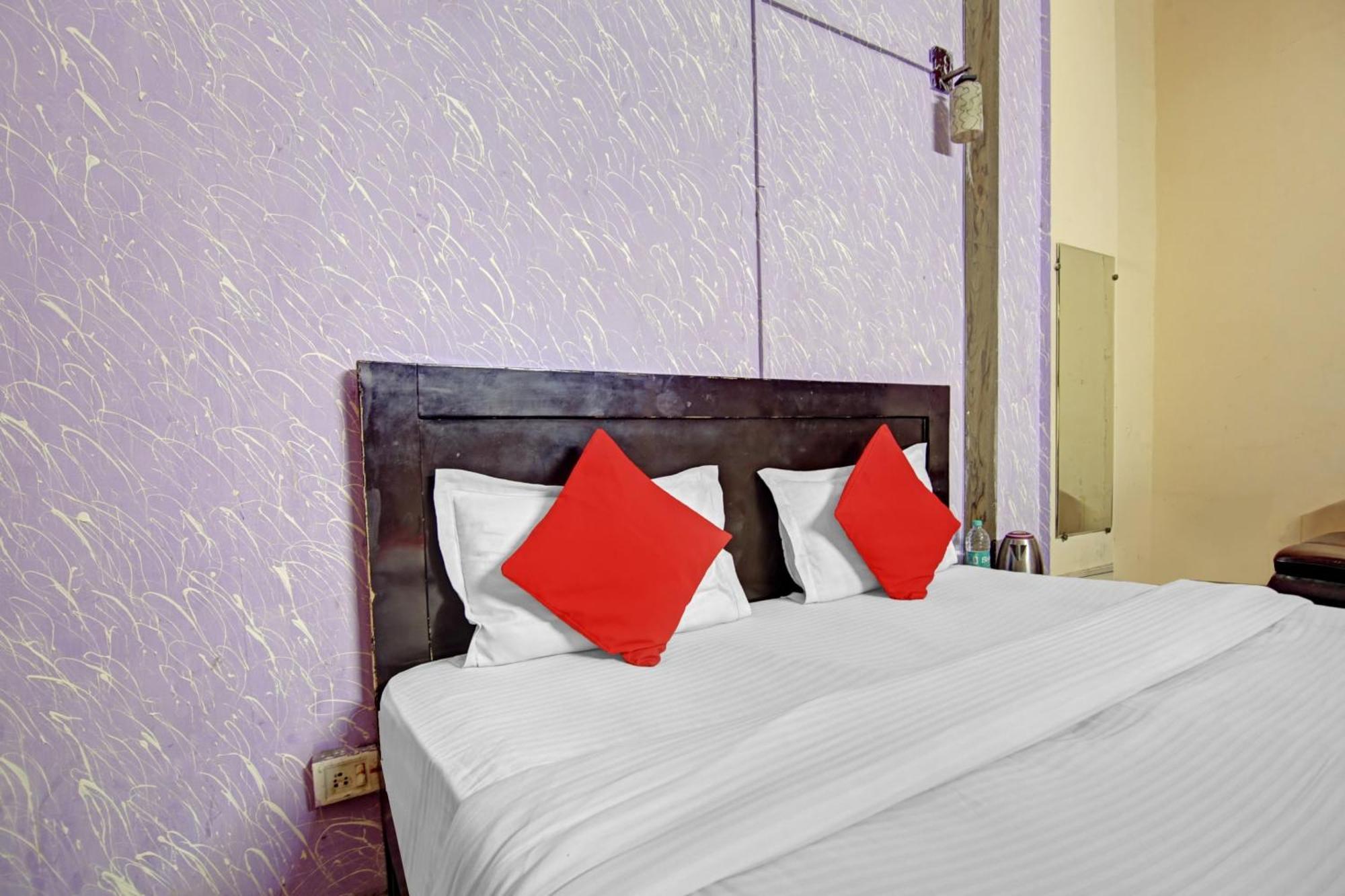 Hotel O Glorious Stayz Noida Eksteriør billede