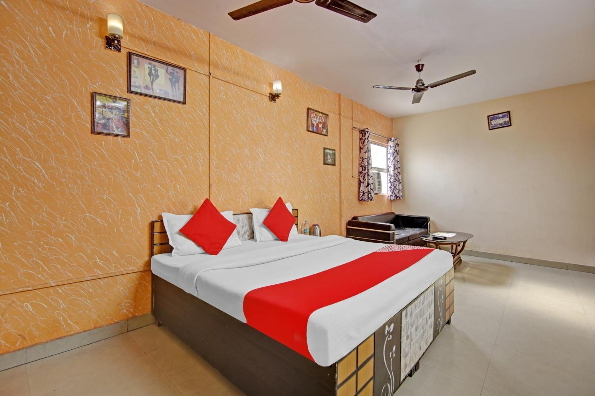 Hotel O Glorious Stayz Noida Eksteriør billede
